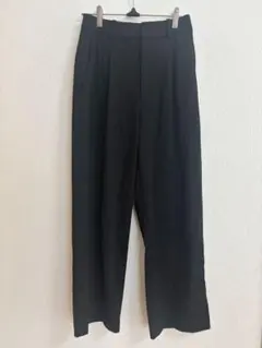 UNIQLO タックワイドパンツ