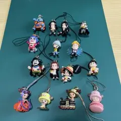 ワンピース　チョッパーなどアニメキャラクター ストラップ 15個セット
