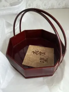 新品箱入り！飛騨春慶塗り　漆塗り　伝統工芸品　菓子器　取手付き　八角形　茶道