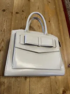 ルリア4°C バッグ　リボンバッグ　アイボリー　ハンドバッグ　ルリアヨンドシー