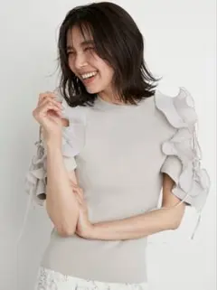 snidel Sustainableフリルスリーブニットプルオーバー