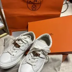 HERMES ホワイトレザー スニーカー　ケリーのサムネイル