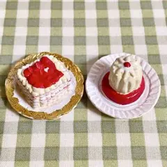 ドールハウス ミニチュア 小物 陶器製のケーキ 2個