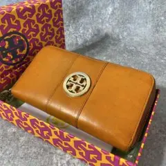 美品　トリーバーチ　長財布　ラウンドファスナー　ロゴ金具　オレンジ　レザー