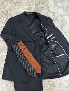 GIORGIOARMANI 黒ストライプスーツ　48サイズ ネクタイ2本付き♪