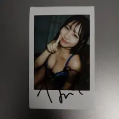 超絶可愛い☆浜辺やよい 直筆サイン入りチェキ☆コメント付き① - メルカリ