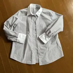 美品⭐️GU ストライプ 長袖シャツ クレリックシャツ XLのサムネイル