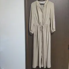 ユニクロ　ベージュ ドット柄 シャツワンピース