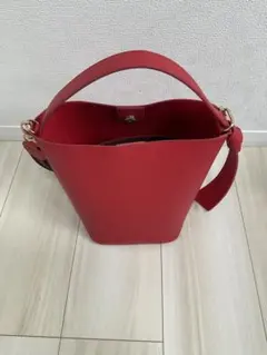 レッド バケットショルダーバッグ