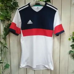 MK715★adidas アディダス Vネック Tシャツ★サイズSのサムネイル
