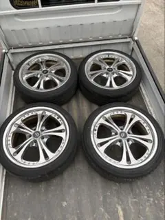 クレンツェ　ケルベロス2！18インチ タイヤホイールセットのサムネイル