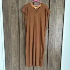 crie conforto ロングワンピースS sizeキャメルのサムネイル