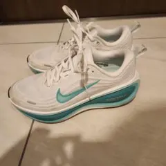 Nike ZoomX ランニングシューズ ホワイト/ターコイズ