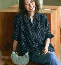 UNTITLED　ピンドット柄シフォンシアーブラウス　ネイビー2　キャンディ袖