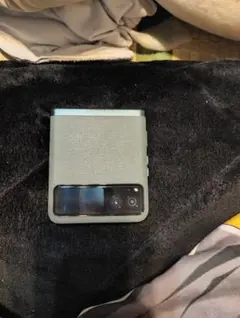 Motorola razr 40 　SIMフリー　表面ディスプレイ写らず
