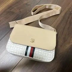 トミーヒルフィガー ショルダーバッグのサムネイル