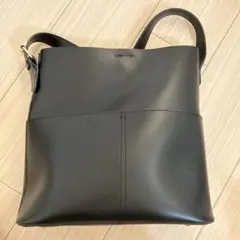 黒 合成皮革 ショルダーバッグ