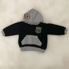 フード付きトレーナー 黒とグレー