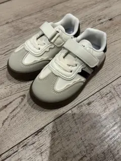 スニーカー（新品）