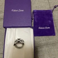 Velvet Stone 多層リング 黒と透明