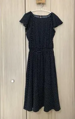 GUジーユー ドット柄 フレンチフレアスリーブワンピース