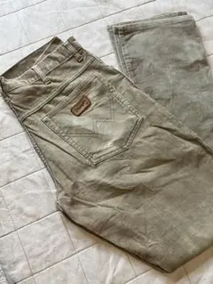 wrangler コーデュロイ　パンツ　ダメージ　ラングラー