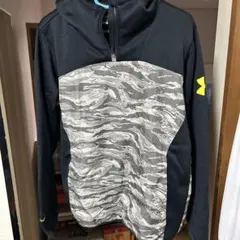 Under Armour 迷彩柄 パーカー