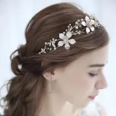 ヘッドアクセサリー　ティアラ　ヘアバンド　花冠