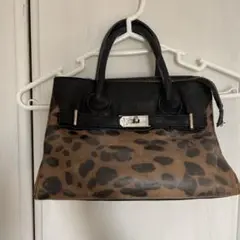 本革　牛革　ヒョウ柄 ハンドバッグ