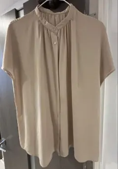 GU ブラウス　Lサイズ　ベージュ