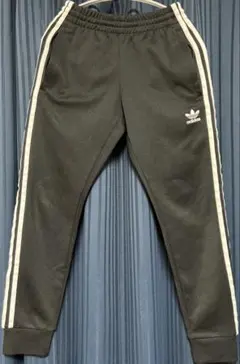 adidas originals 　ラインパンツ　トラックジャージ