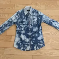 DSQUARED2の長袖デニムシャツ