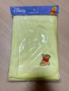 未使用　ディズニー　プーさん　ブランケット　ひざ掛け　イエロー