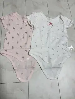 ベビザラス　フラミンゴ柄とさくらんぼ柄のベビー肌着2点セット