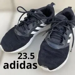 adidas ブラック スニーカー　23.5 ランニングシューズ　軽量タイプ