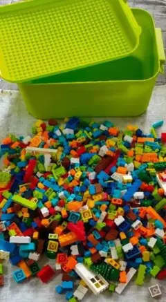 レゴ風 多色プラスチックブロックセット 収納ボックス付き