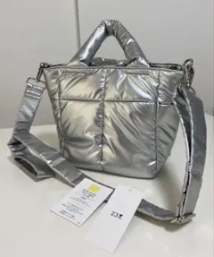 ♡23区♡2024 ♡パデッド ミニ ショルダーバッグ♡シルバー♡ミニトート完売のサムネイル