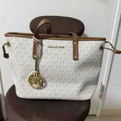 MICHAEL KORS MKロゴ トートバッグ ホワイト ブラウンのサムネイル