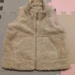 UNIQLOベージュ フリース ベビーベスト