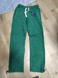 adidas グリーン スウェットパンツ　裏起毛　ワンポイント