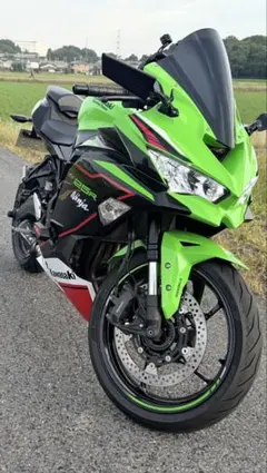 Kawasaki Ninja ZX-25R 本体のサムネイル