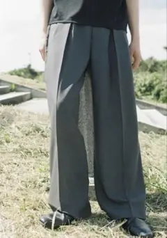 SUPER LIGHT WOOL TROUSERSのサムネイル