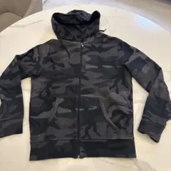 ブラック パーカー