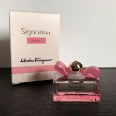 SALVATORE FERRAGAMO シニョリーナ イン フィオーレ オーデ…