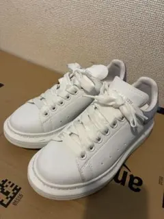 Alexander McQueen オーバーサイズ スニーカーのサムネイル