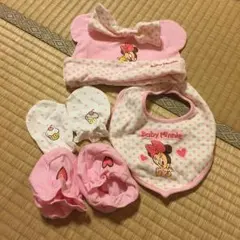 ベビーミニー未使用靴下、未使用ミトン、帽子、スタイセット