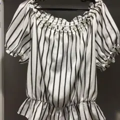 INGNI トップス　オフショルダー半袖　ストライプ柄