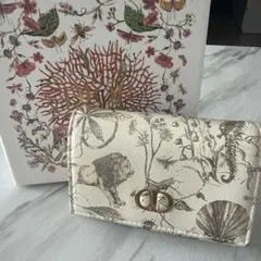 新作 美品］DIOR CARO GLYCINE バタフライ 折り財布 小銭入れ - メルカリ