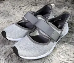 New Balance スリッポン スニーカー グレーのサムネイル