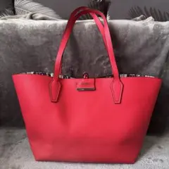 GUESS レッド トートバッグ